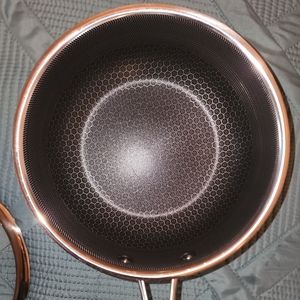 HexClad 3Q Pot with Lid